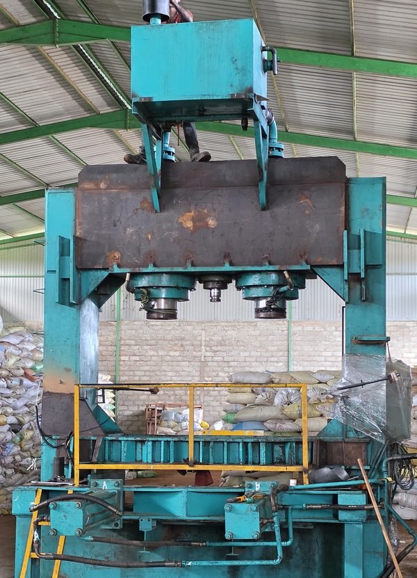 Hydraulic press used to compress coir peat into blocks